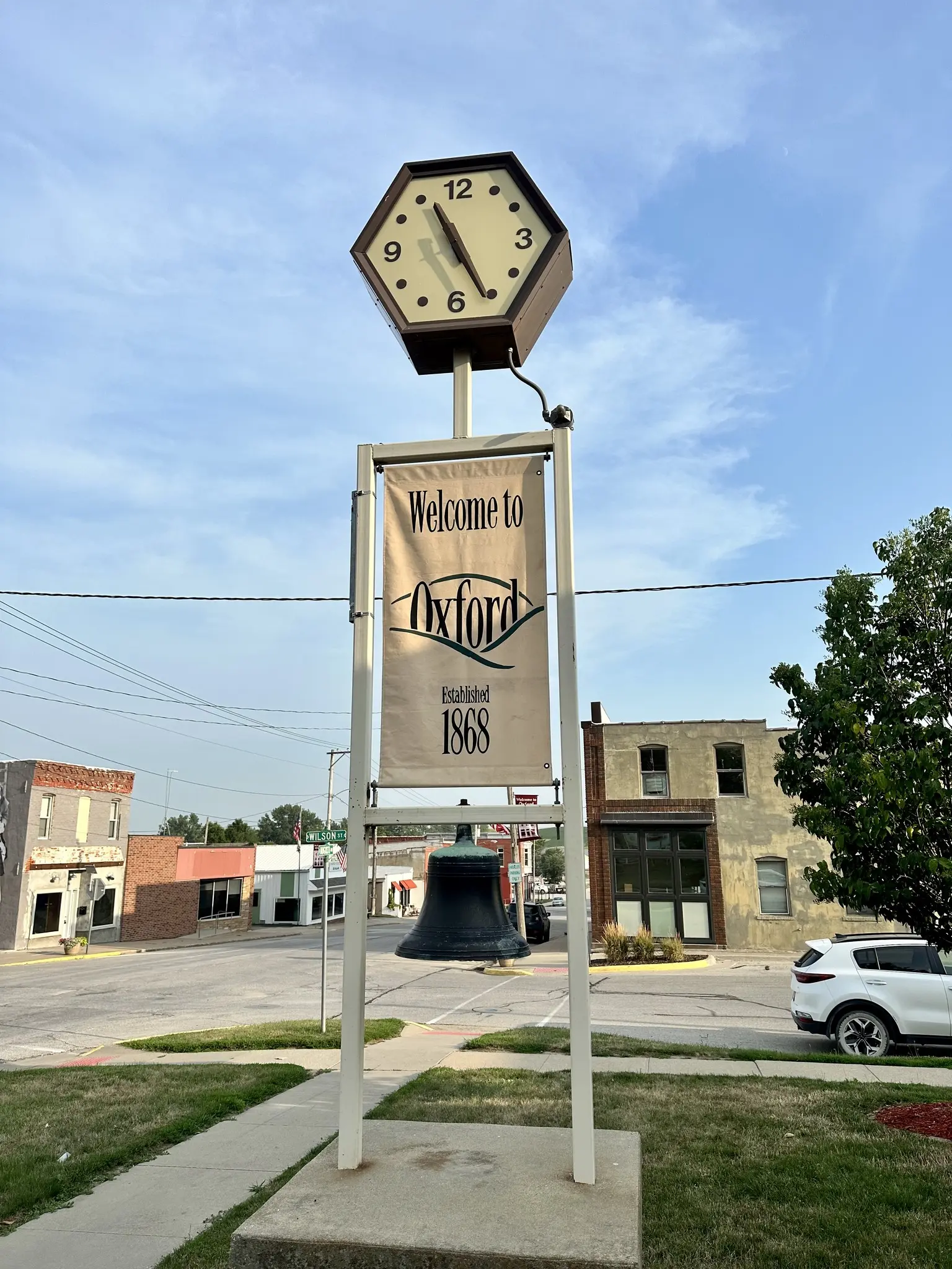 Oxford’s welcome clock on Wilson Street, with historic downtown buildings